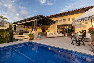 Luxury Villa Photo #7
