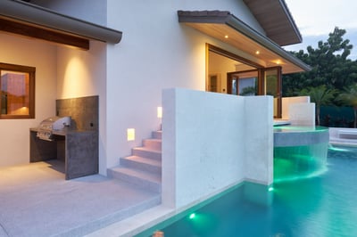 Luxury Villa Photo #4