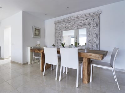 Luxury Villa Photo #12