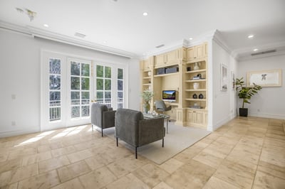 Luxury Villa Photo #31