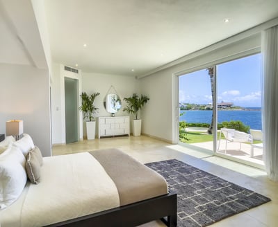 Luxury Villa Photo #13