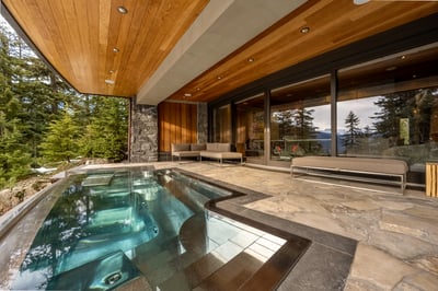 Luxury Villa Photo #6