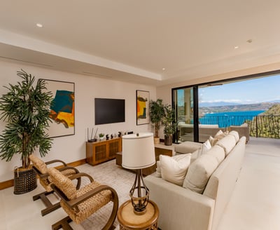 Luxury Villa Photo #11