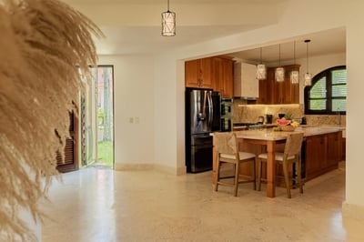 Luxury Villa Photo #21