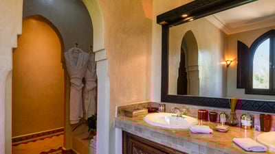 Luxury Villa Photo #22