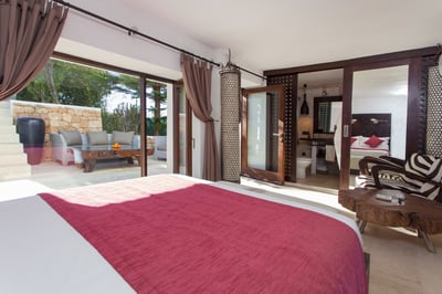 Luxury Villa Photo #39