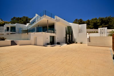 Luxury Villa Photo #7