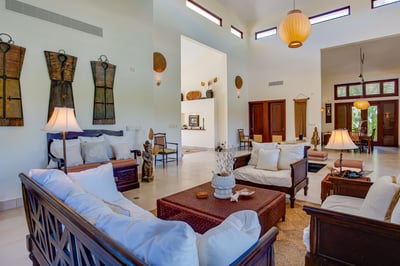 Luxury Villa Photo #12