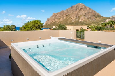 Luxury Villa Photo #19