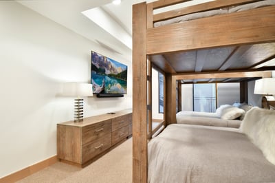 Luxury Villa Photo #22