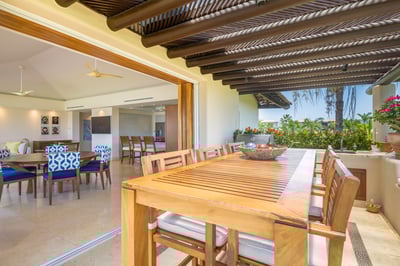 Luxury Villa Photo #8