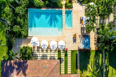 Luxury Villa Photo #3