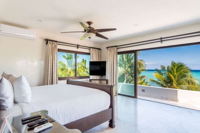 Luxury Villa Photo #46