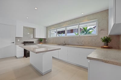 Luxury Villa Photo #18