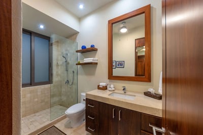 Luxury Villa Photo #29