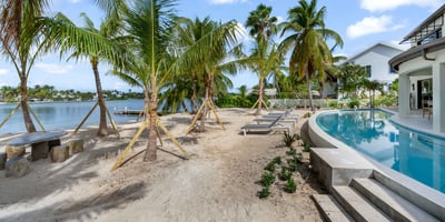 Luxury Villa Photo #2