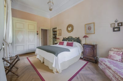 Luxury Villa Photo #37