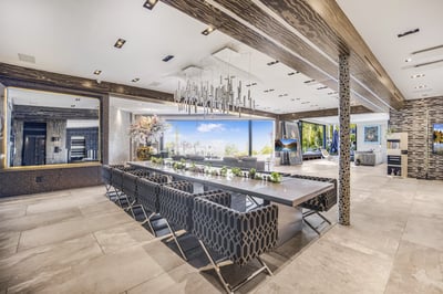 Luxury Villa Photo #35