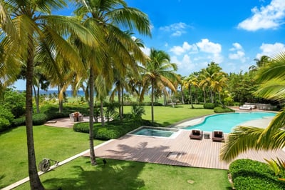 Luxury Villa Photo #15