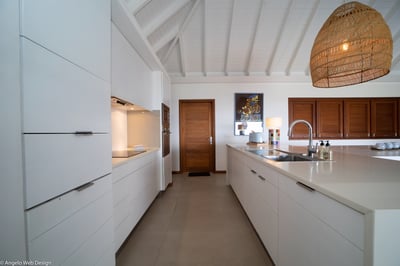 Kitchen & Dining Area