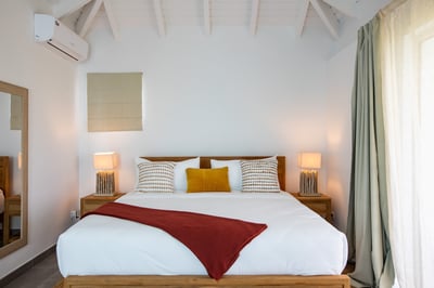 Luxury Villa Photo #30