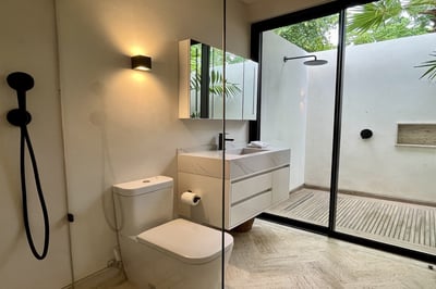 Luxury Villa Photo #44