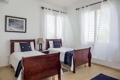 Luxury Villa Photo #11