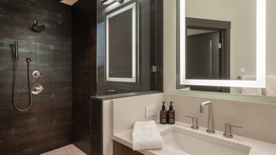 Bedroom 5, Main Level - Ensuite