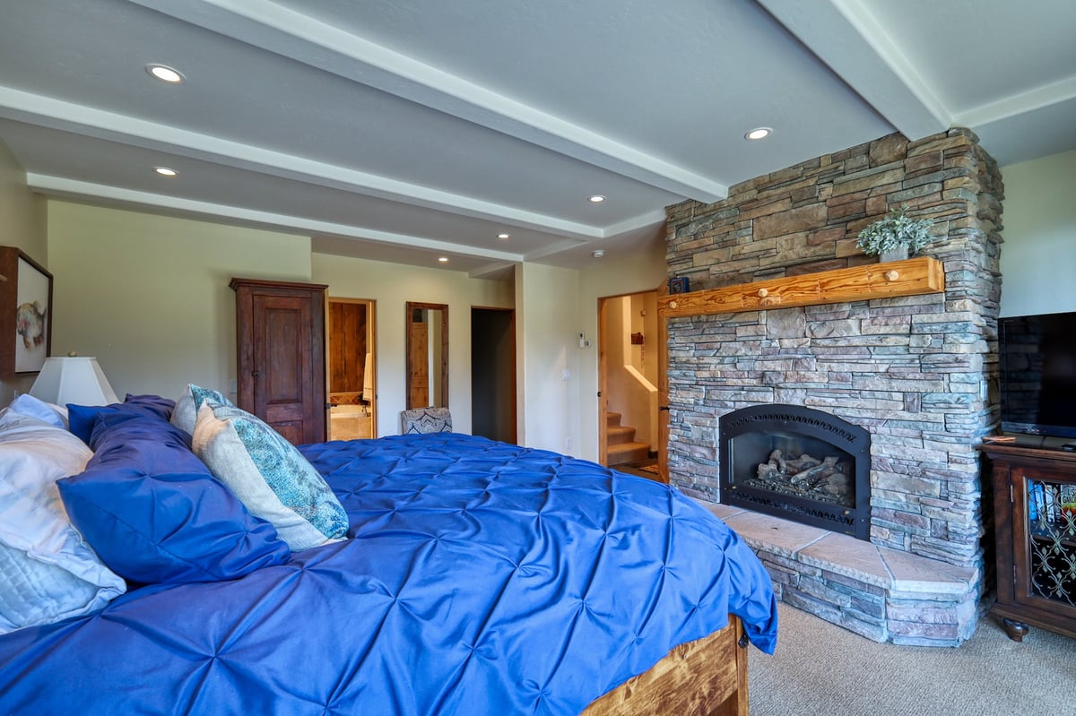 Moonlight Mountain Home | 1 Hidden Trail