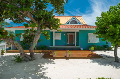Luxury Villa Photo #6