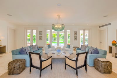 Luxury Villa Photo #17