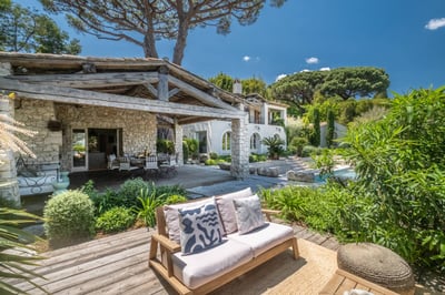 Luxury Villa Photo #9