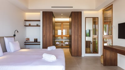 Bedroom 3: King size bed, air conditioning, safe, HD-TV, dish network, Apple TV, WIFI. Ensuite 