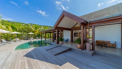 Luxury Villa Photo #4