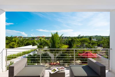 Luxury Villa Photo #6