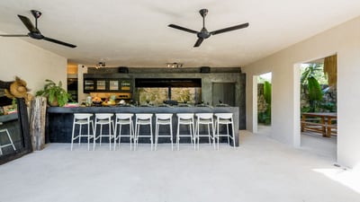 Luxury Villa Photo #22