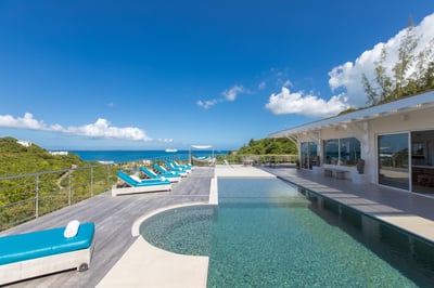 Luxury Villa Photo #3