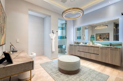 Luxury Villa Photo #37