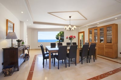 Luxury Villa Photo #9