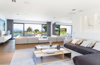 Luxury Villa Photo #18