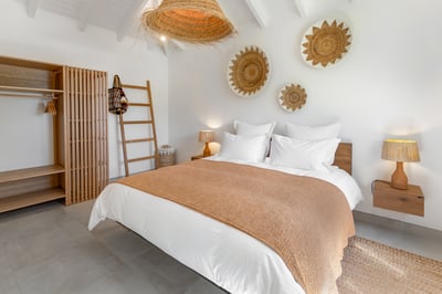 Luxury Villa Photo #16