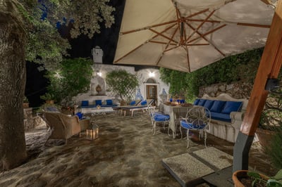 Luxury Villa Photo #8