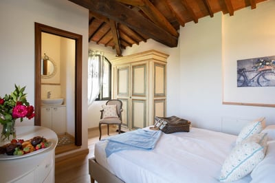 Luxury Villa Photo #19