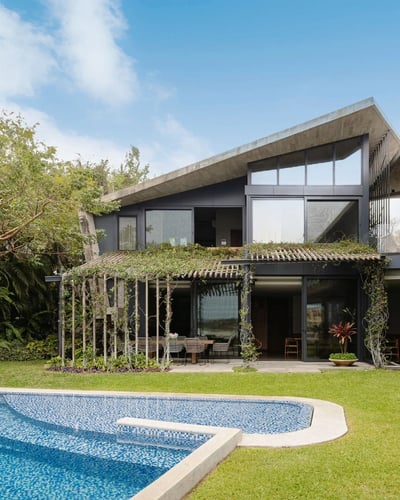 Luxury Villa Photo #7