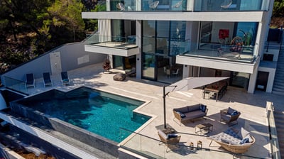Luxury Villa Photo #24