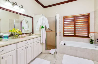 Luxury Villa Photo #15