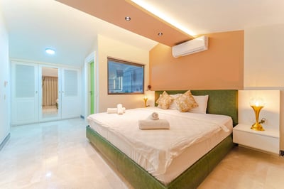 Luxury Villa Photo #27