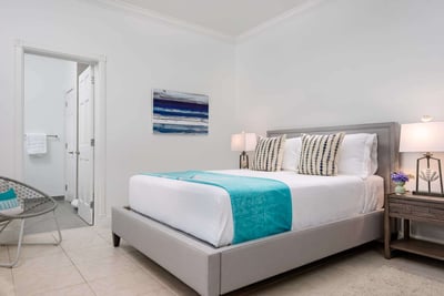 Luxury Villa Photo #18