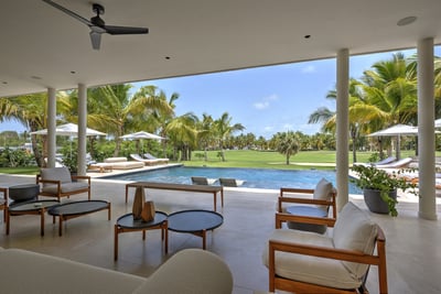 Luxury Villa Photo #3