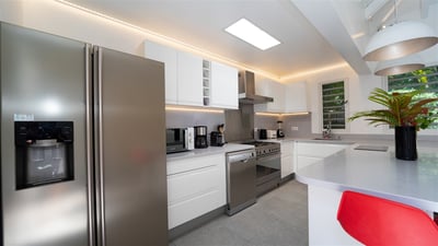 Kitchen & Dining Area